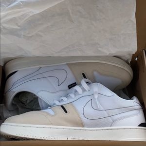 Nike Squash Type